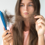 10 Effektive Tipps gegen Haarausfall für Gesundes und Starkes Haarwachstum